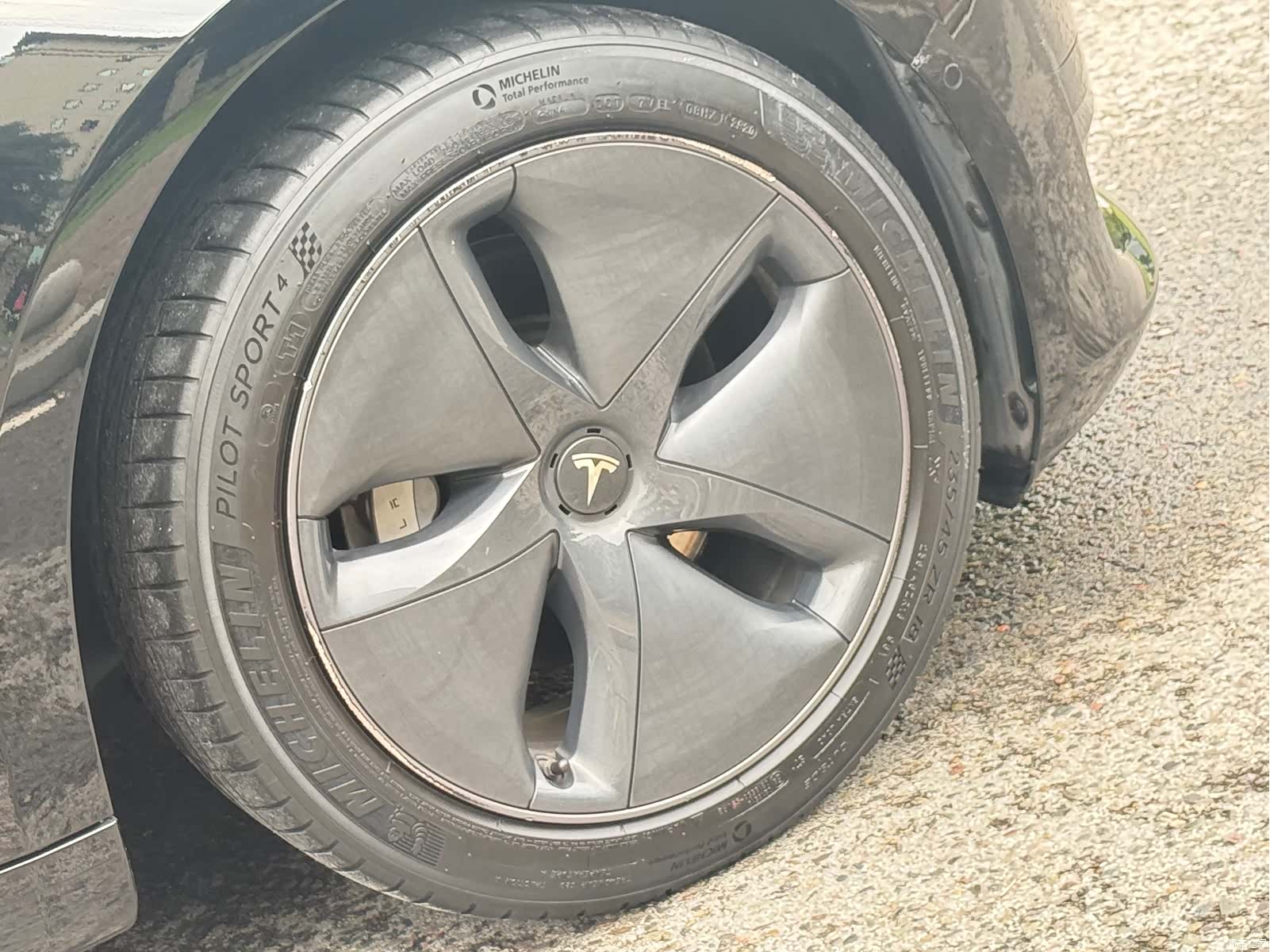 Tesla Model 3, 2020 4