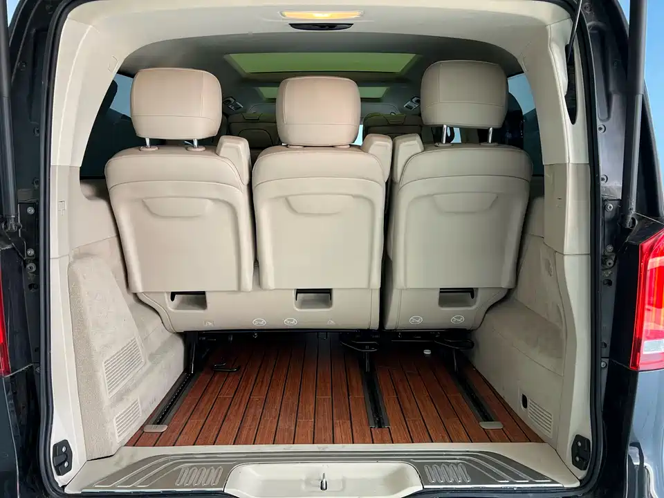 Mercedes-Benz V-class