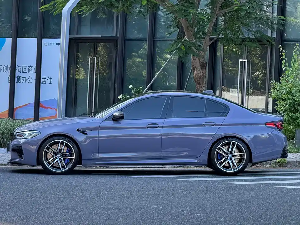 BMW M5