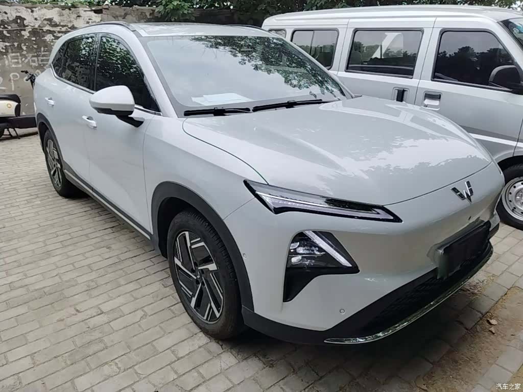 Wuling Starlight, 2025 4