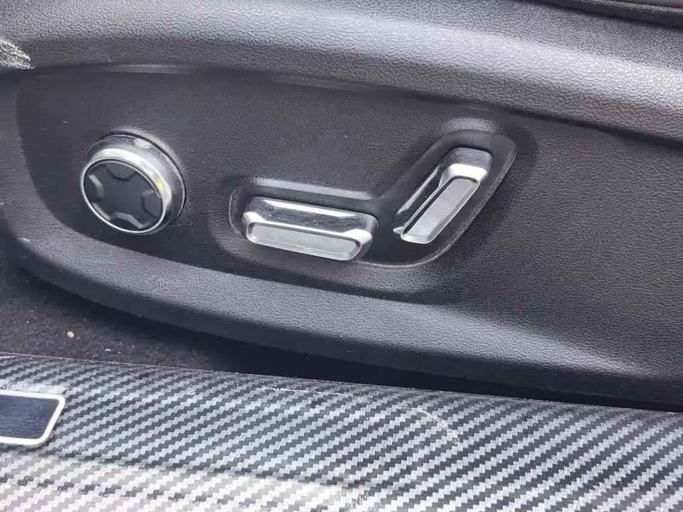 Geely Galaxy Galaxy E8