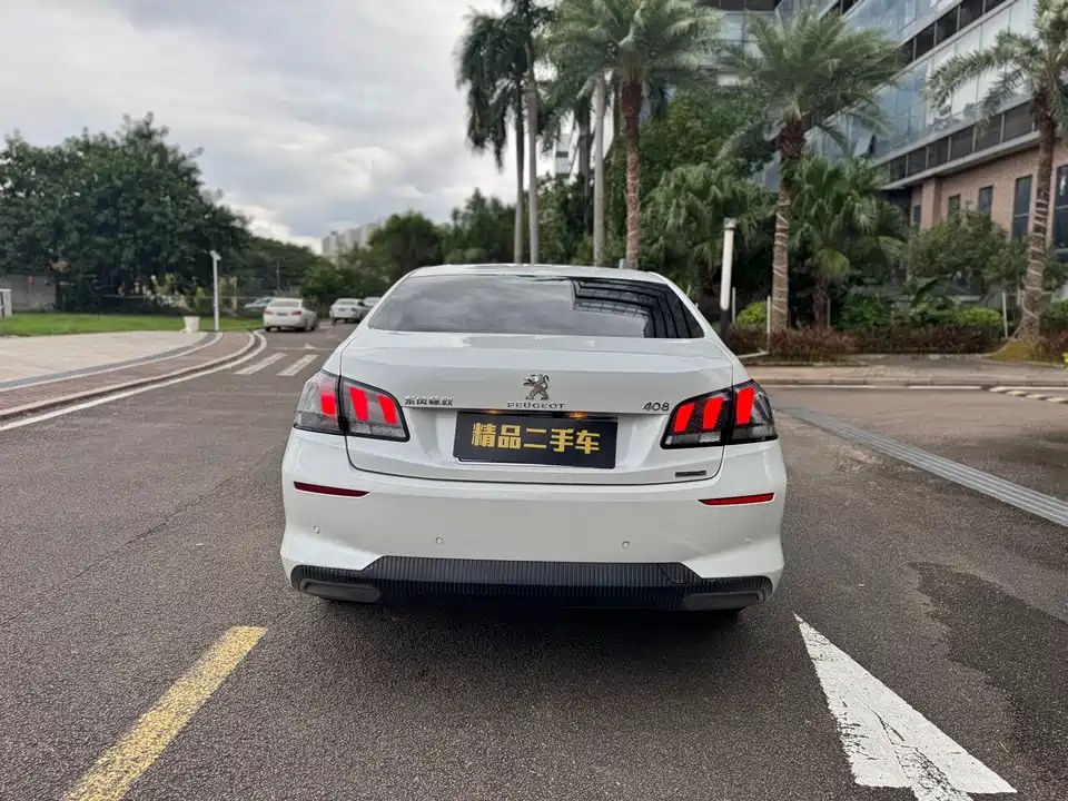 Peugeot 408