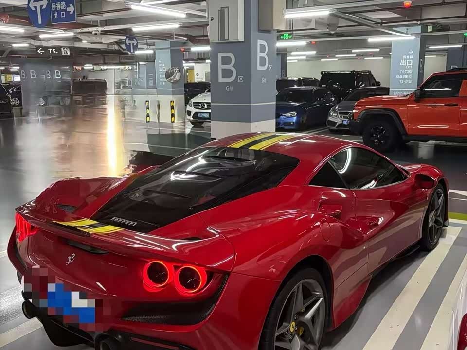 Ferrari F8 Ferrari F8