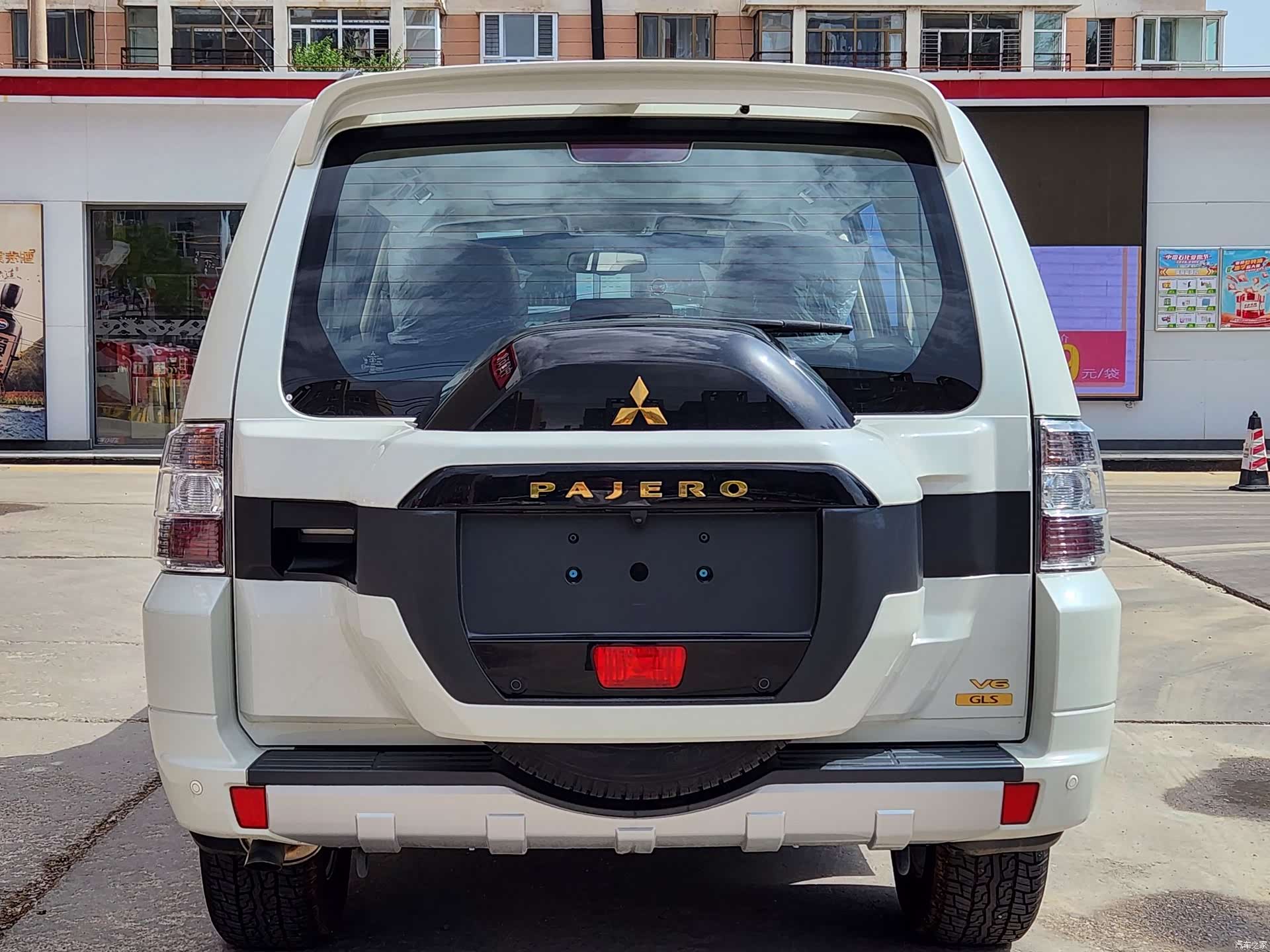 Mitsubishi Pajero, 1900 2