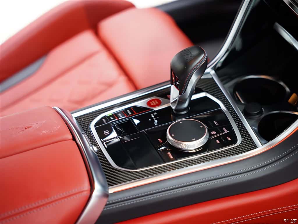 BMW M8, 2022 37