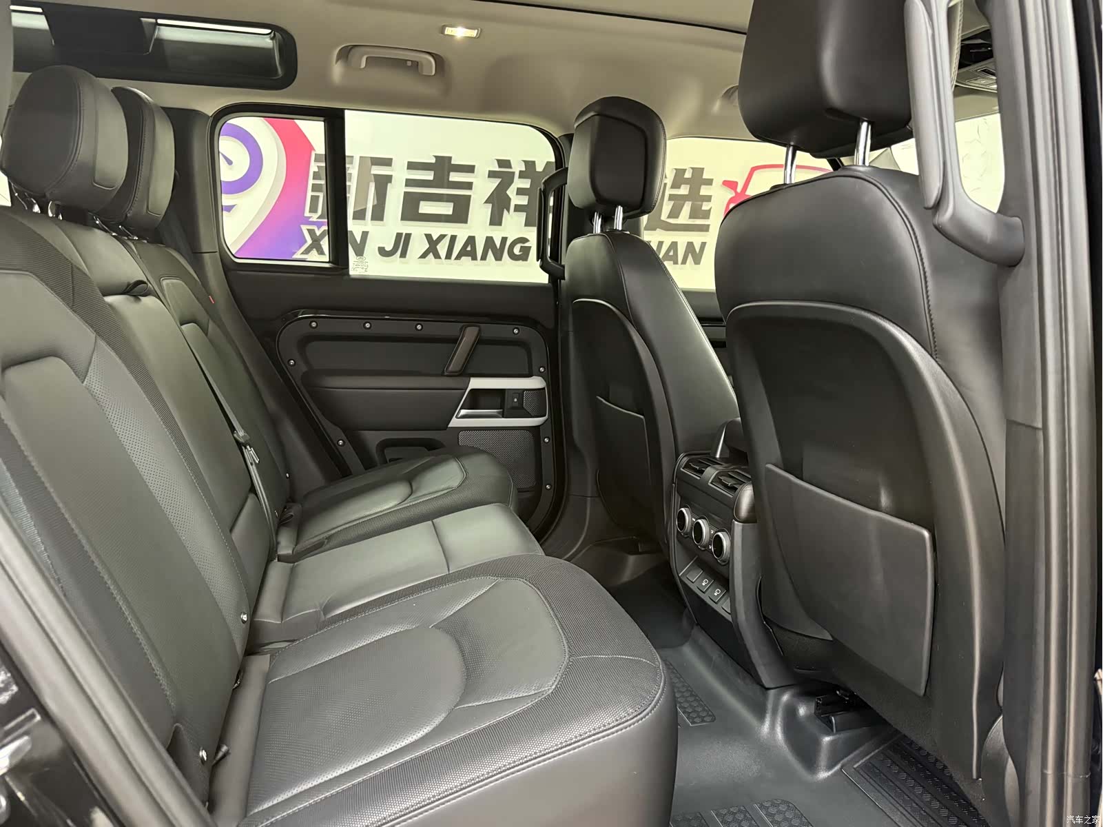 Land Rover Defender, 2022 14