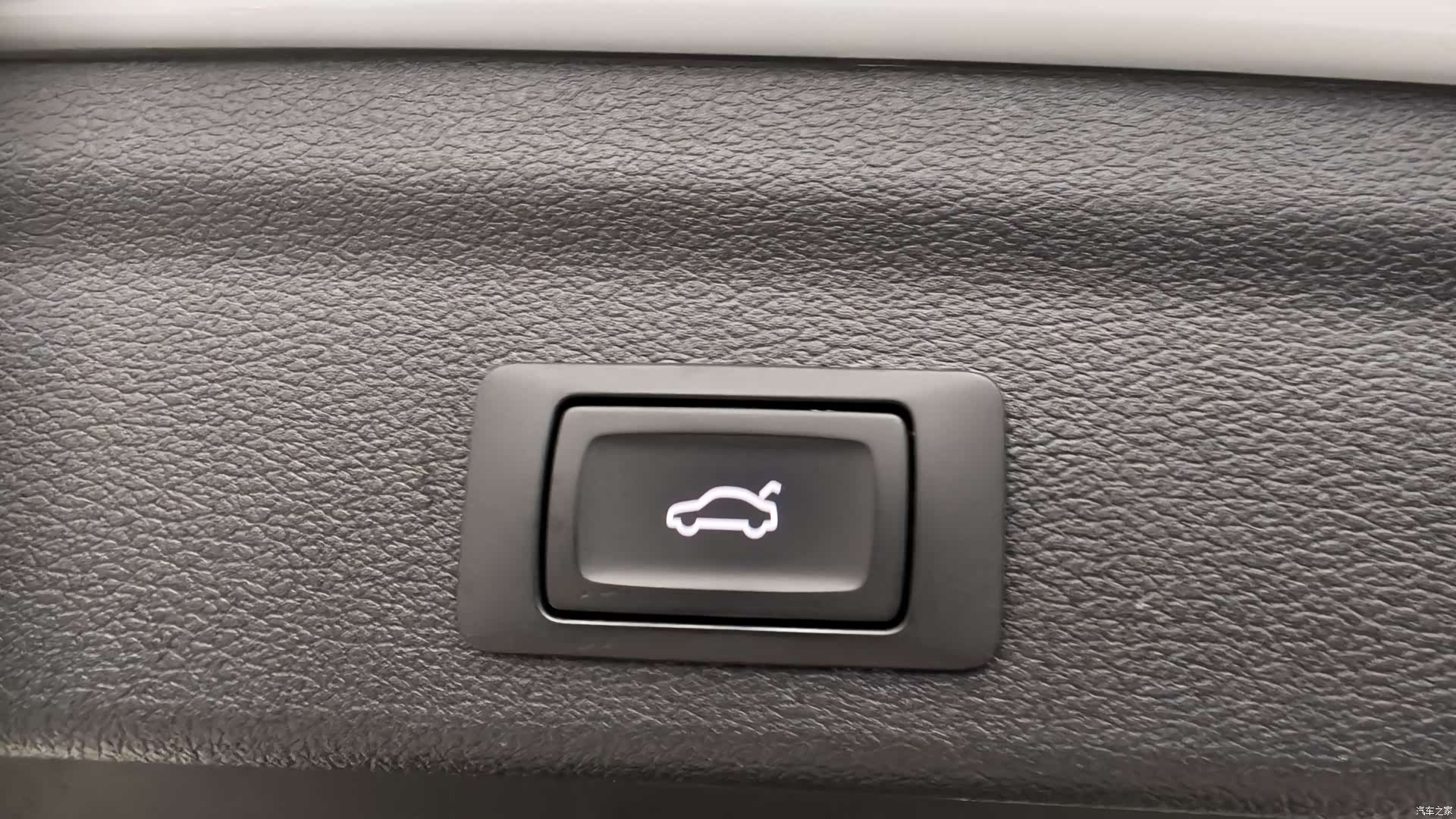 Audi Q3, 2023 16
