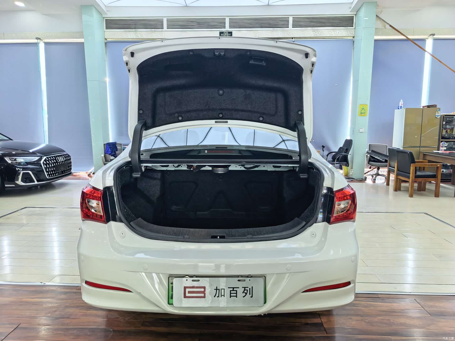 BYD Qin, 2016 12