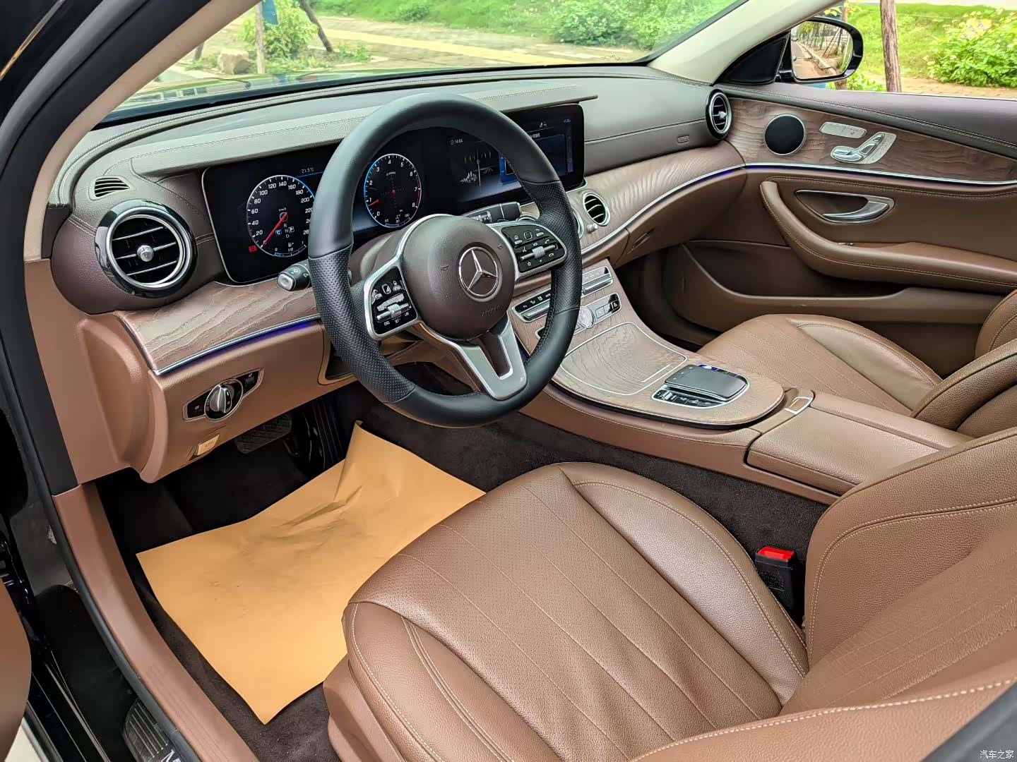 Mercedes-Benz E-Class, 2019 9