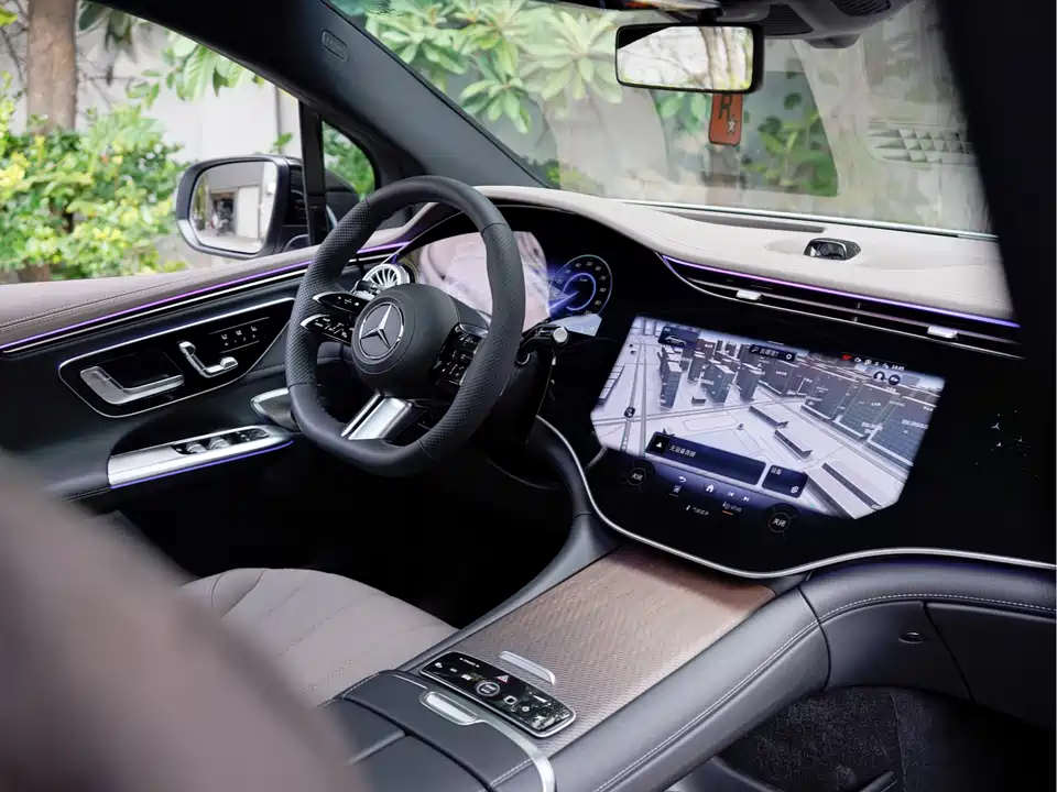 Mercedes-Benz EQE SUV