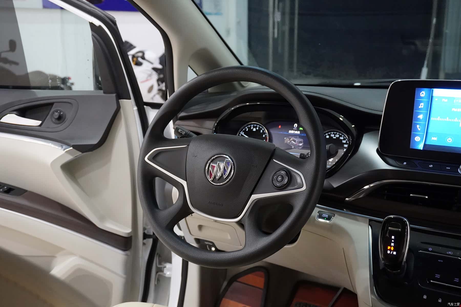 Buick GL8, 2020 12