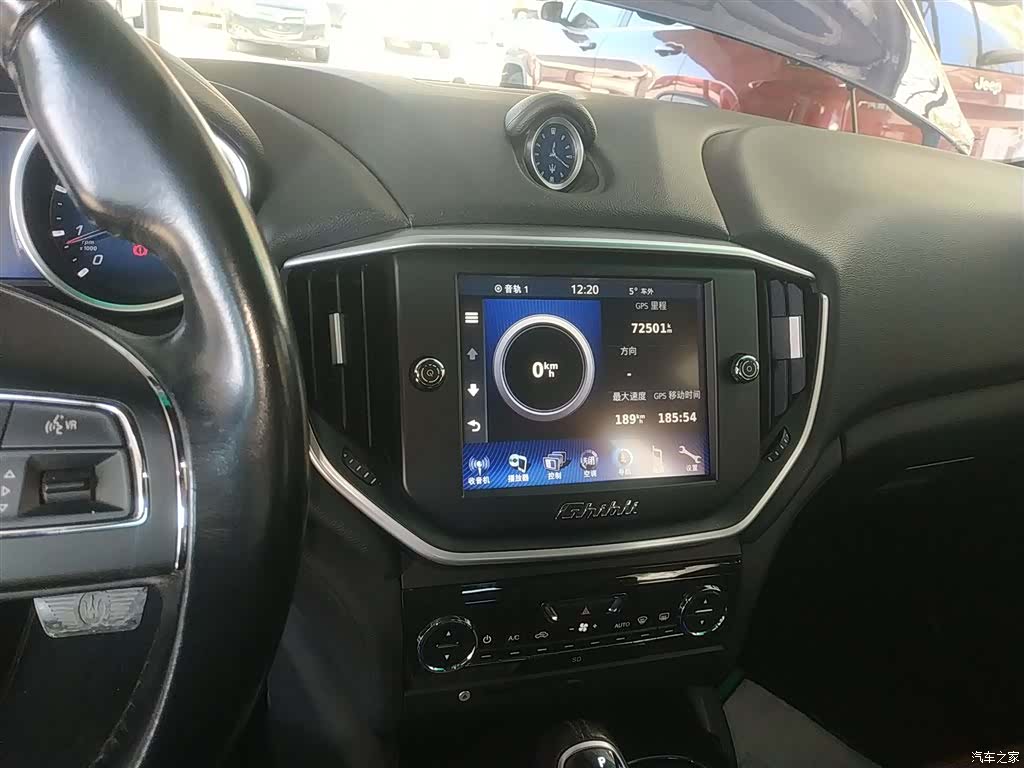 Maserati Ghibli, 2016 10