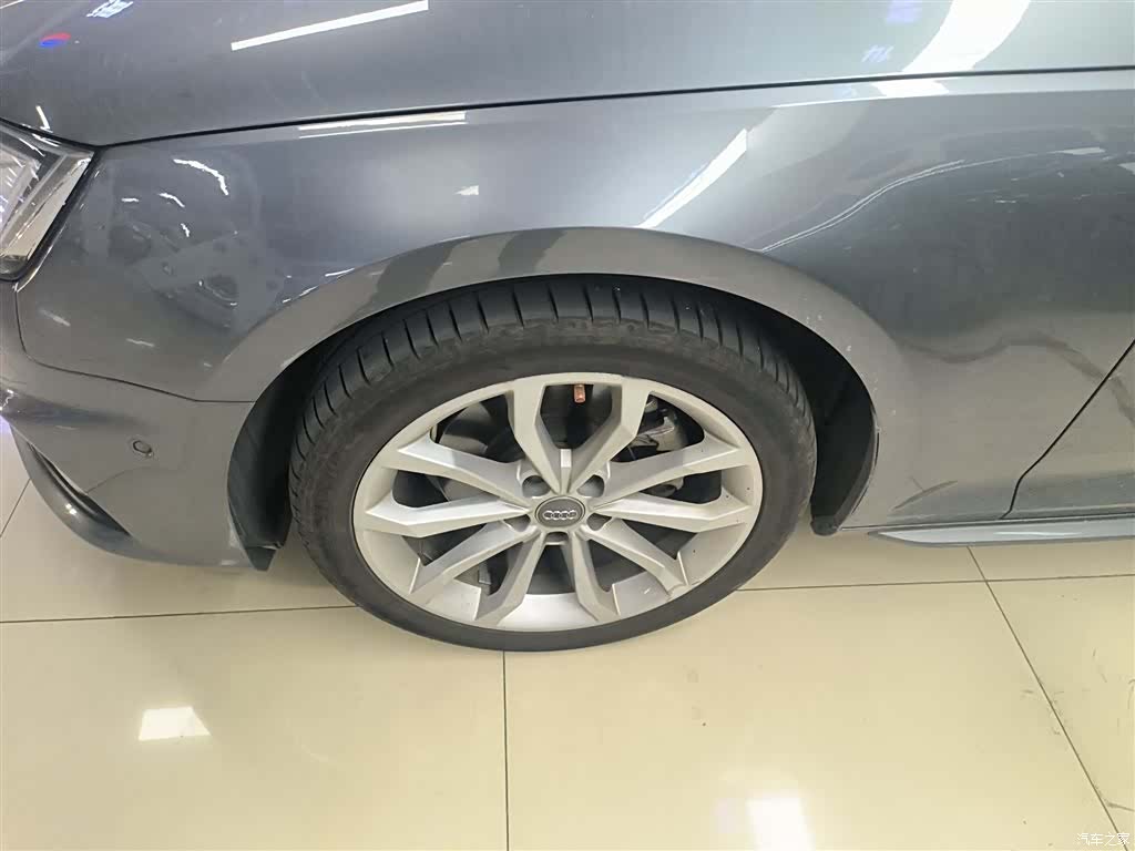 Audi A4L, 2019 25