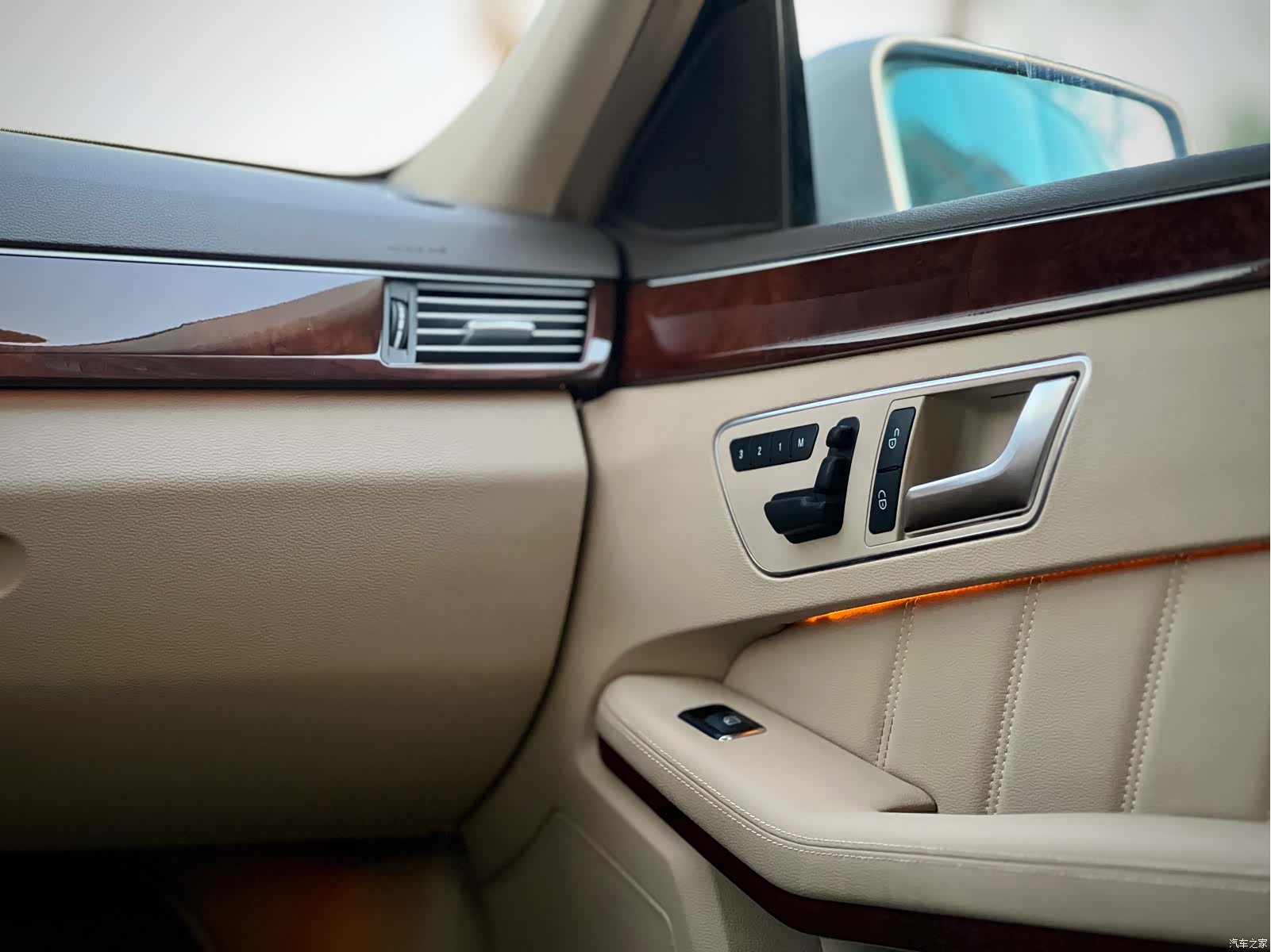 Mercedes-Benz E-Class, 2012 20