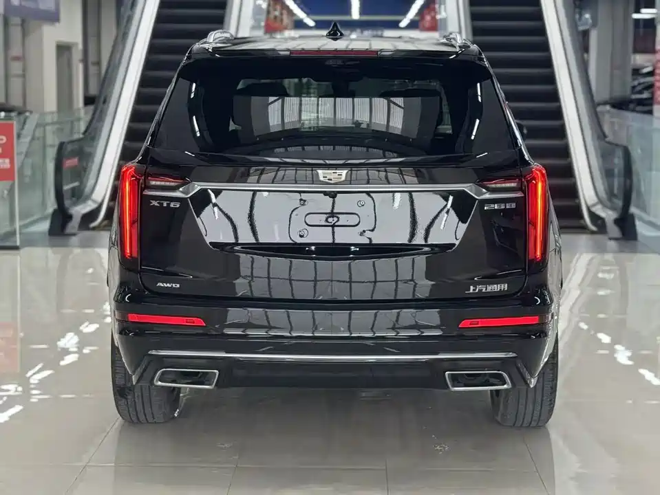 Cadillac XT6