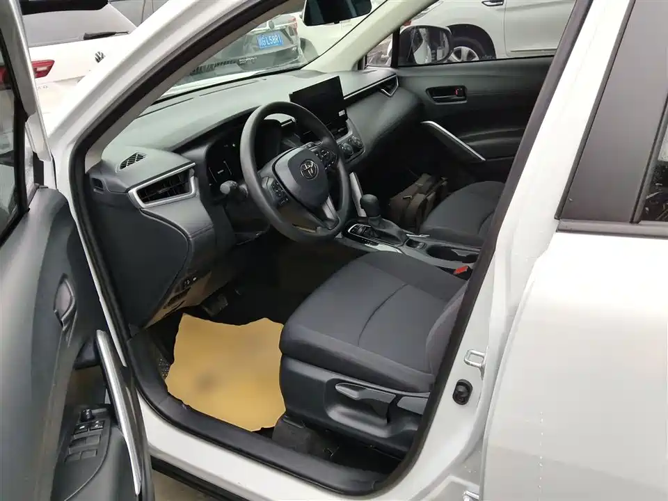 Toyota Corolla Sharp amplifier