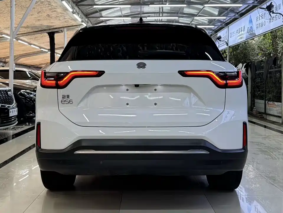 NIO ES6