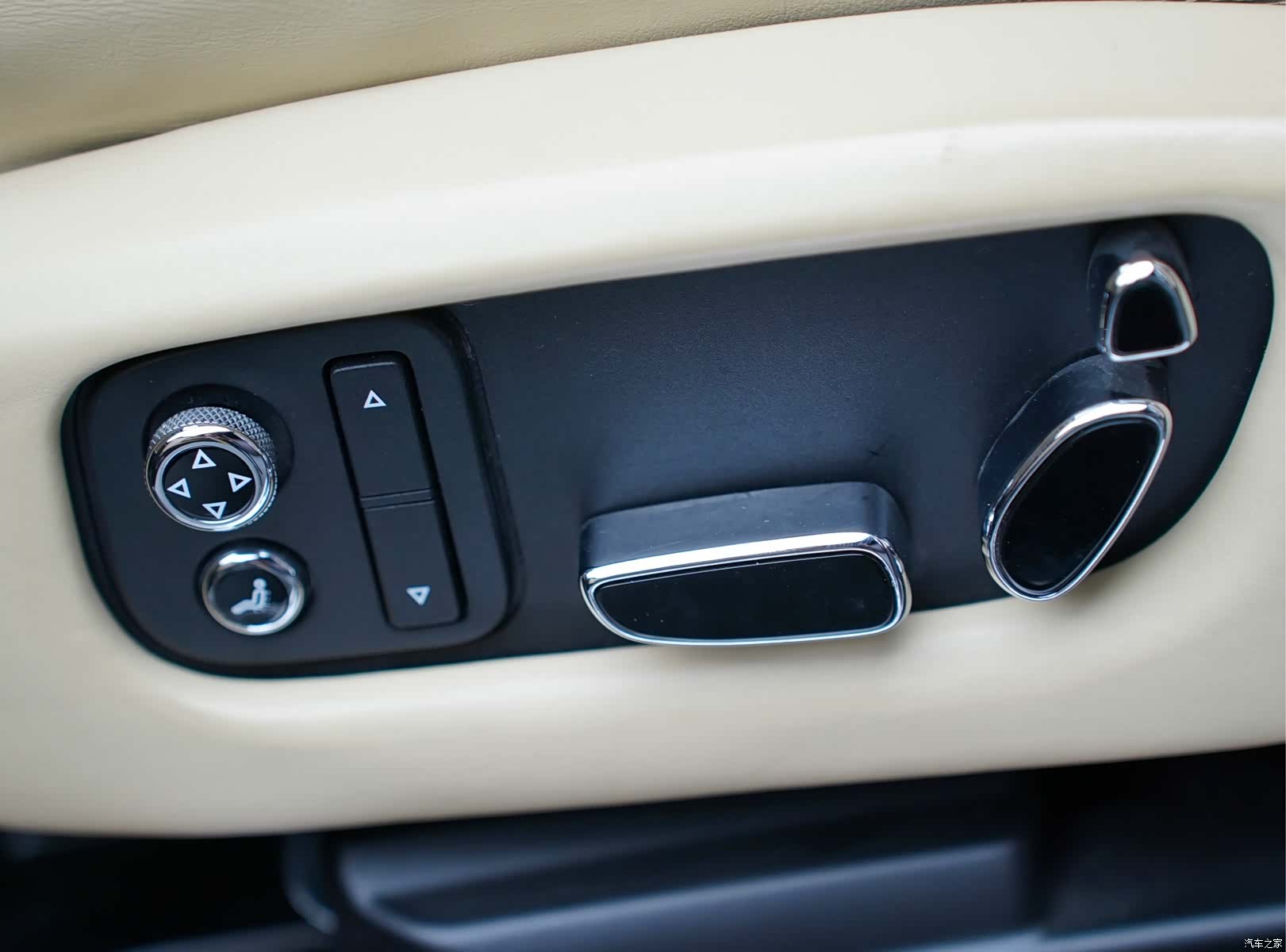 Bentley Mulsanne, 2011 9