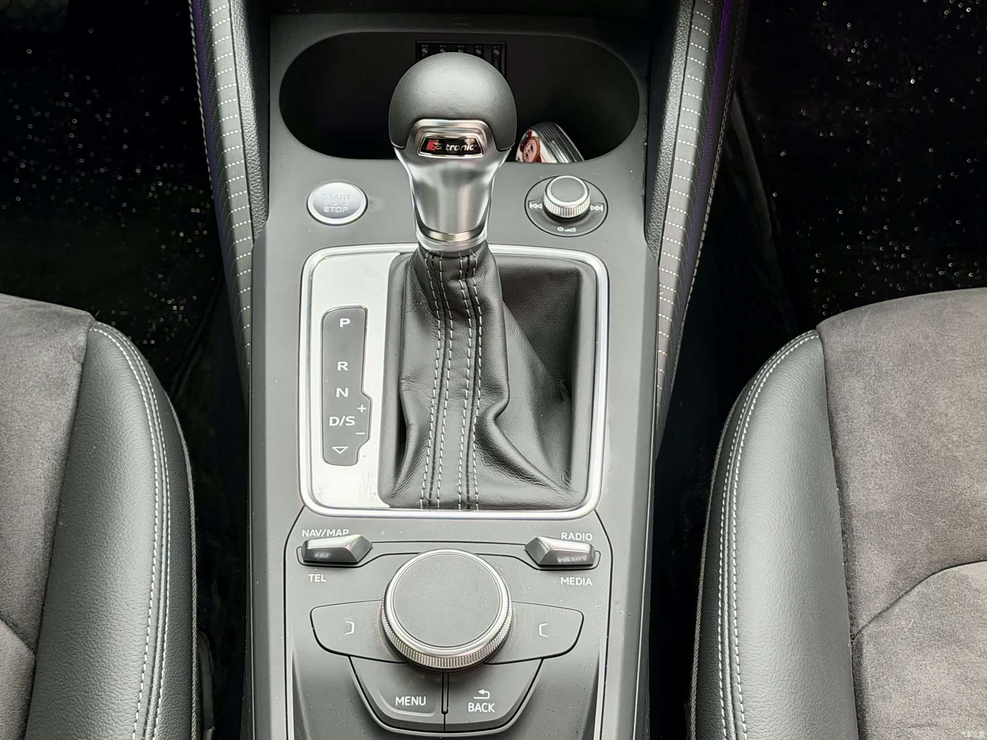 Audi Q2L, 2022 8