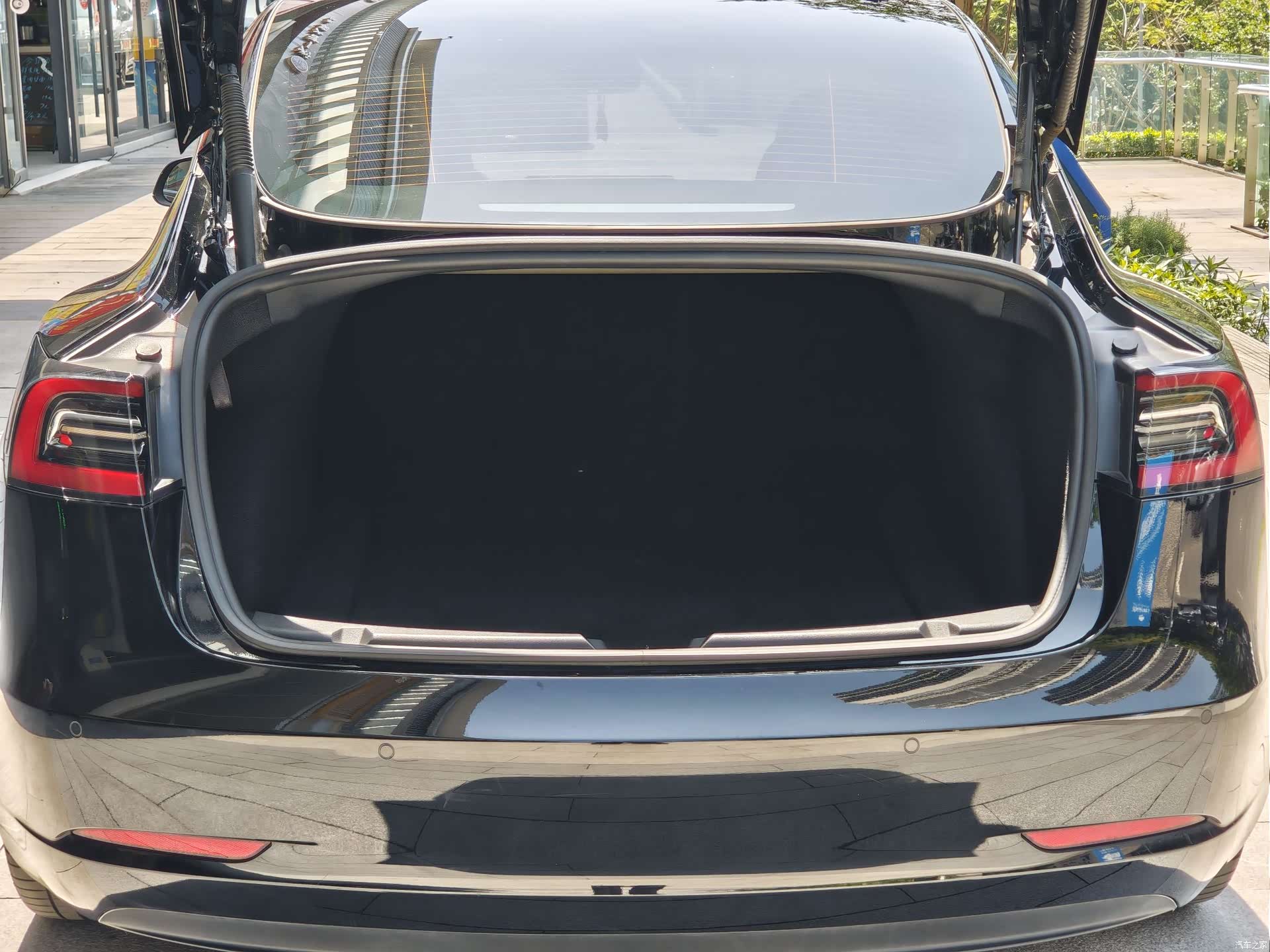Tesla Model 3, 2021 17
