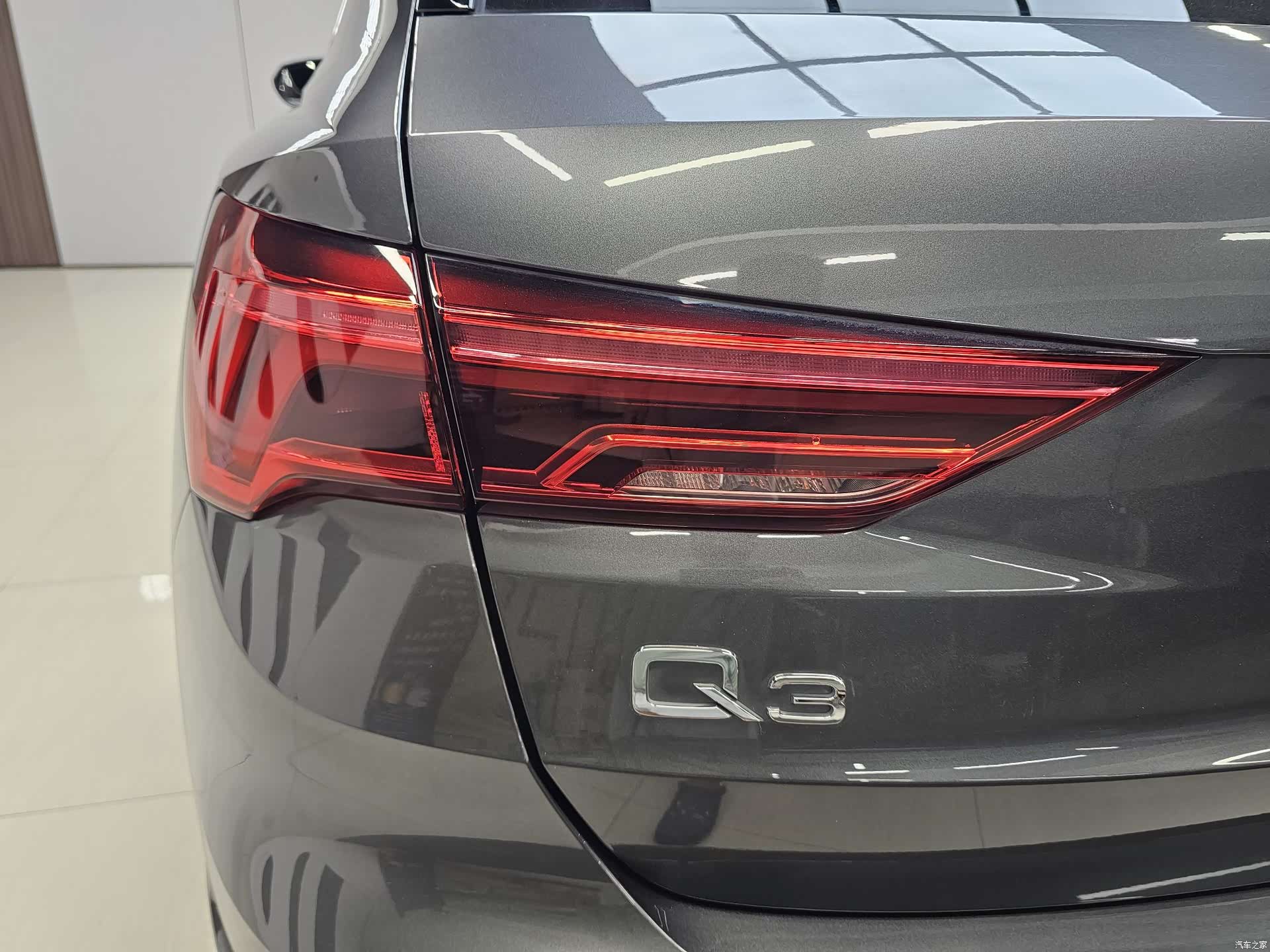 Audi Q3, 2022 10