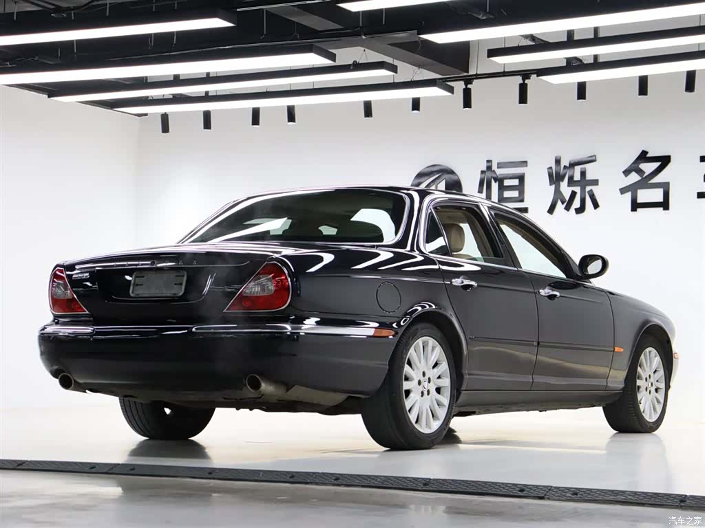Jaguar XJ, 2005 26
