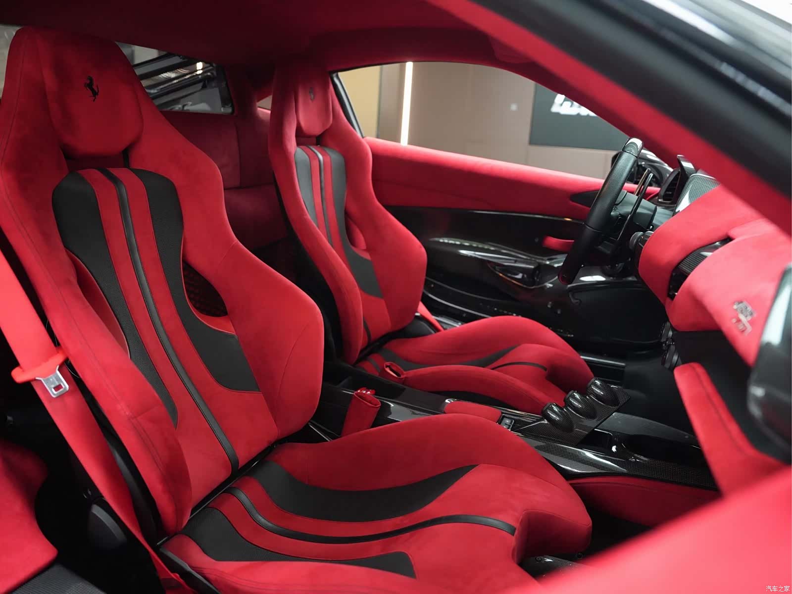 Ferrari 488, 2019 16