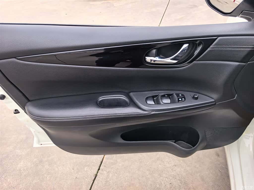 Nissan Tiida, 2017 9