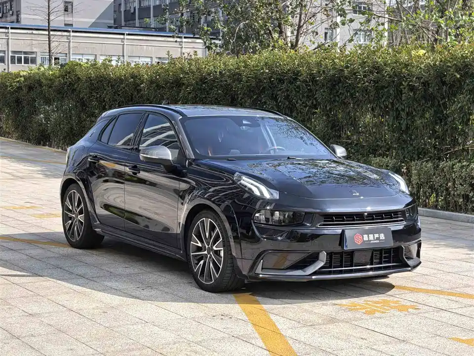 Lynk & Co 02 Hatchback