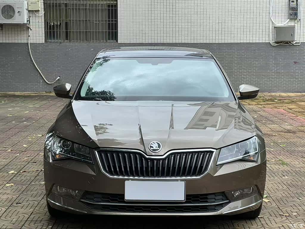 Skoda Superb, 2018 3