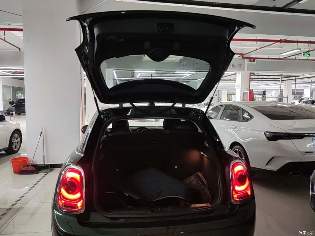 Mini ONE, 2019 19