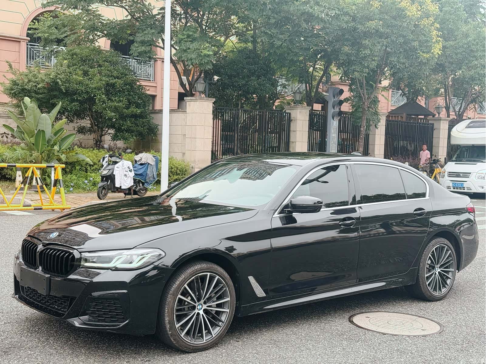 BMW 5 Series, 2023 3