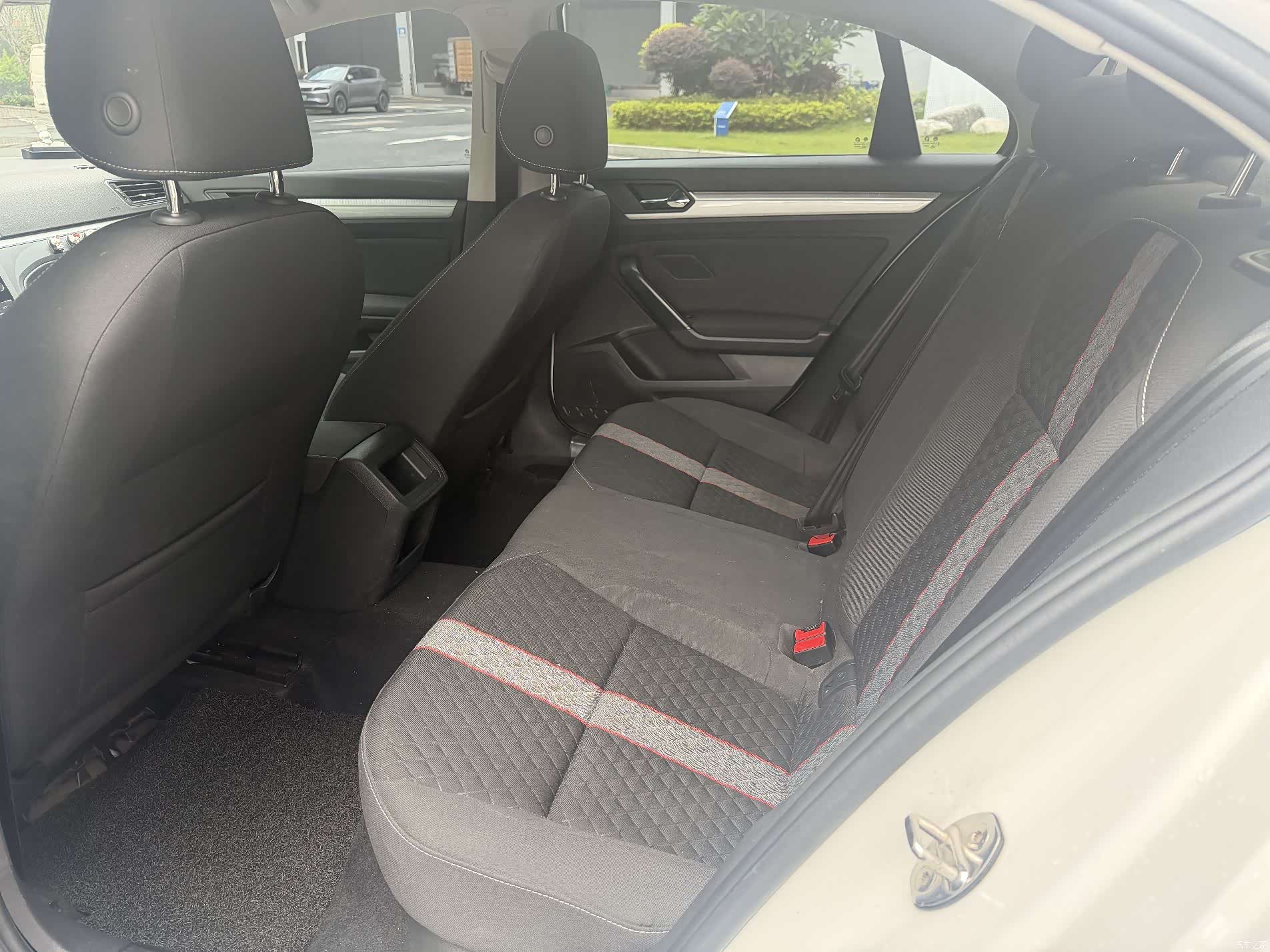 Volkswagen Lamando, 2019 все фото