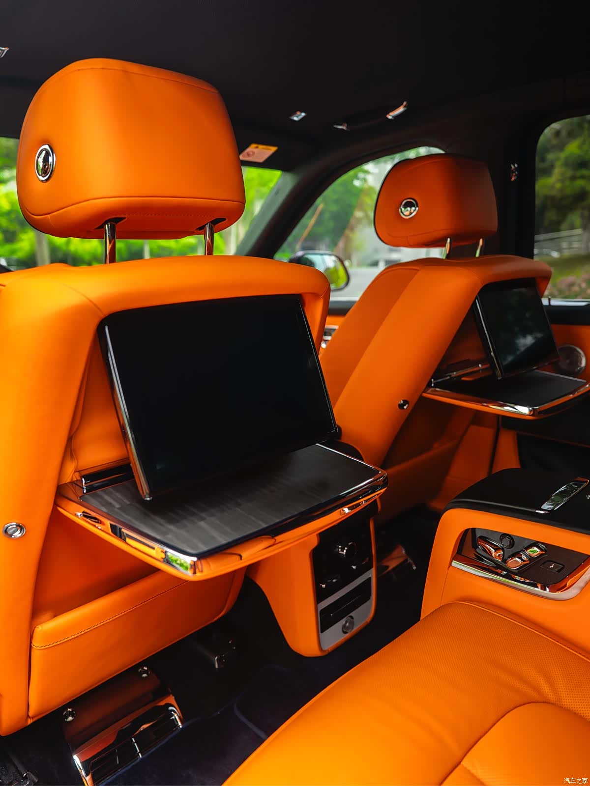Rolls-Royce Cullinan, 2022 14