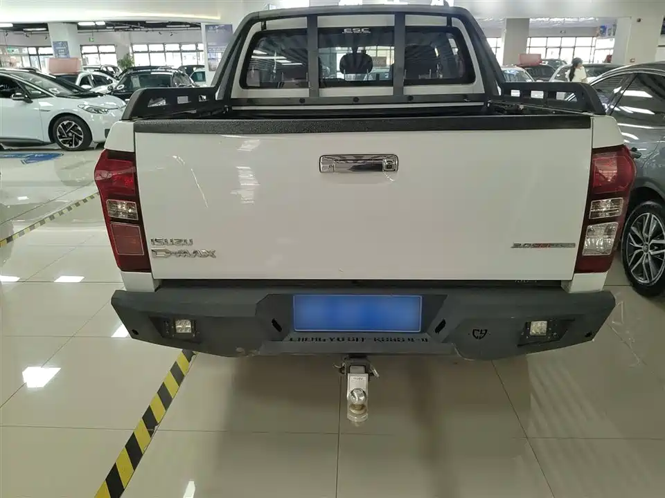 Isuzu D-MAX