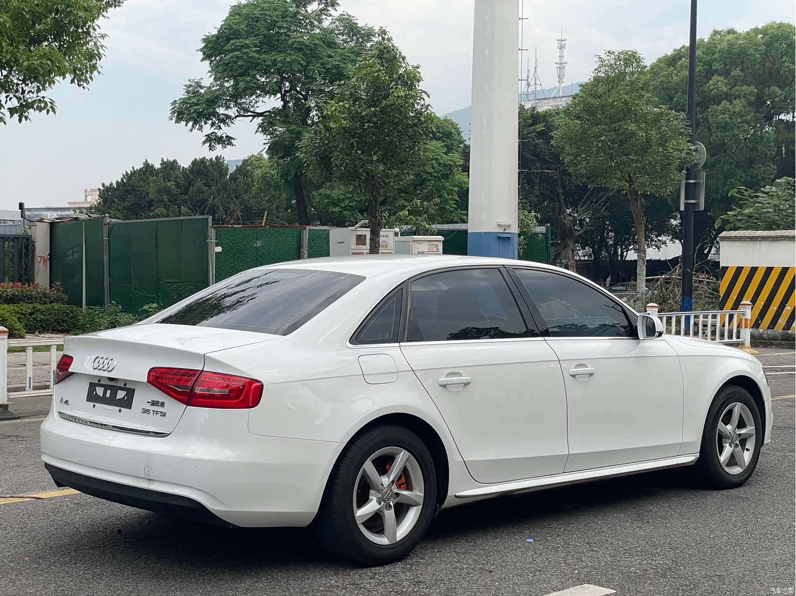 Audi A4L, 2015 все фото