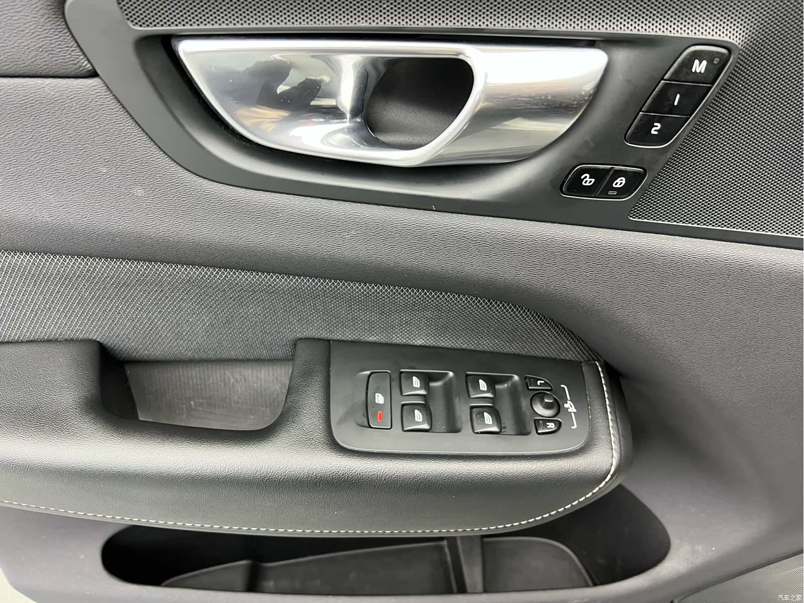 Volvo XC60, 2023 все фото