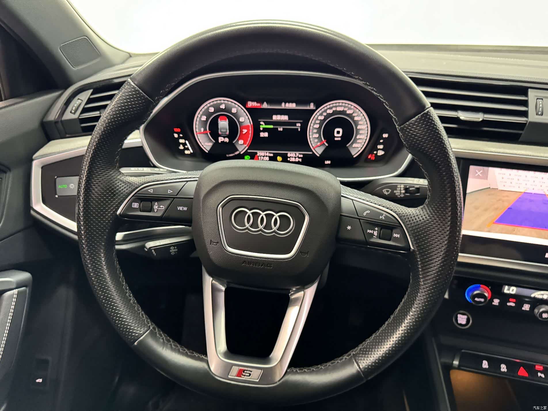 Audi Q3, 2024 10