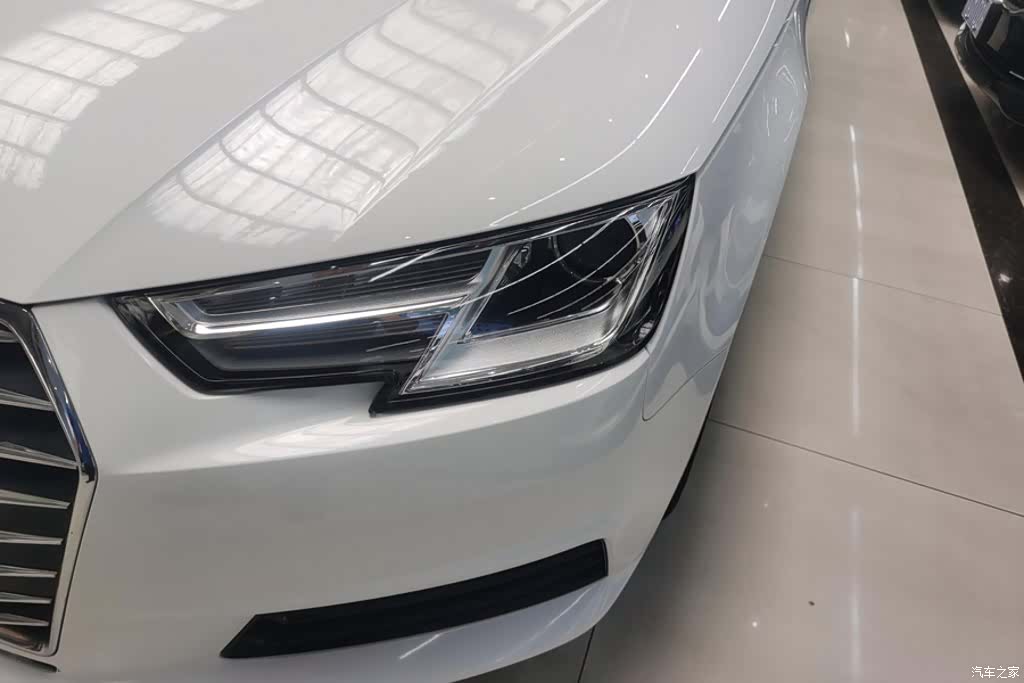Audi A4L, 2017 все фото