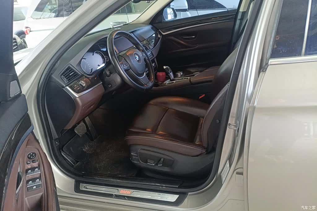 BMW 5 Series, 2016 9