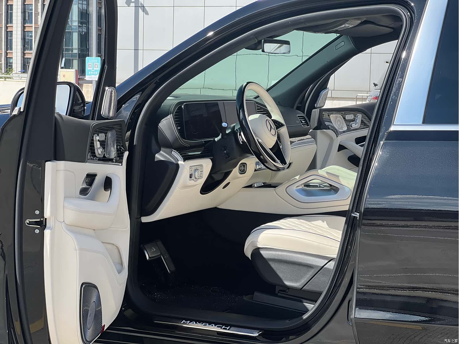 Mercedes-Benz GLS, 2024 все фото