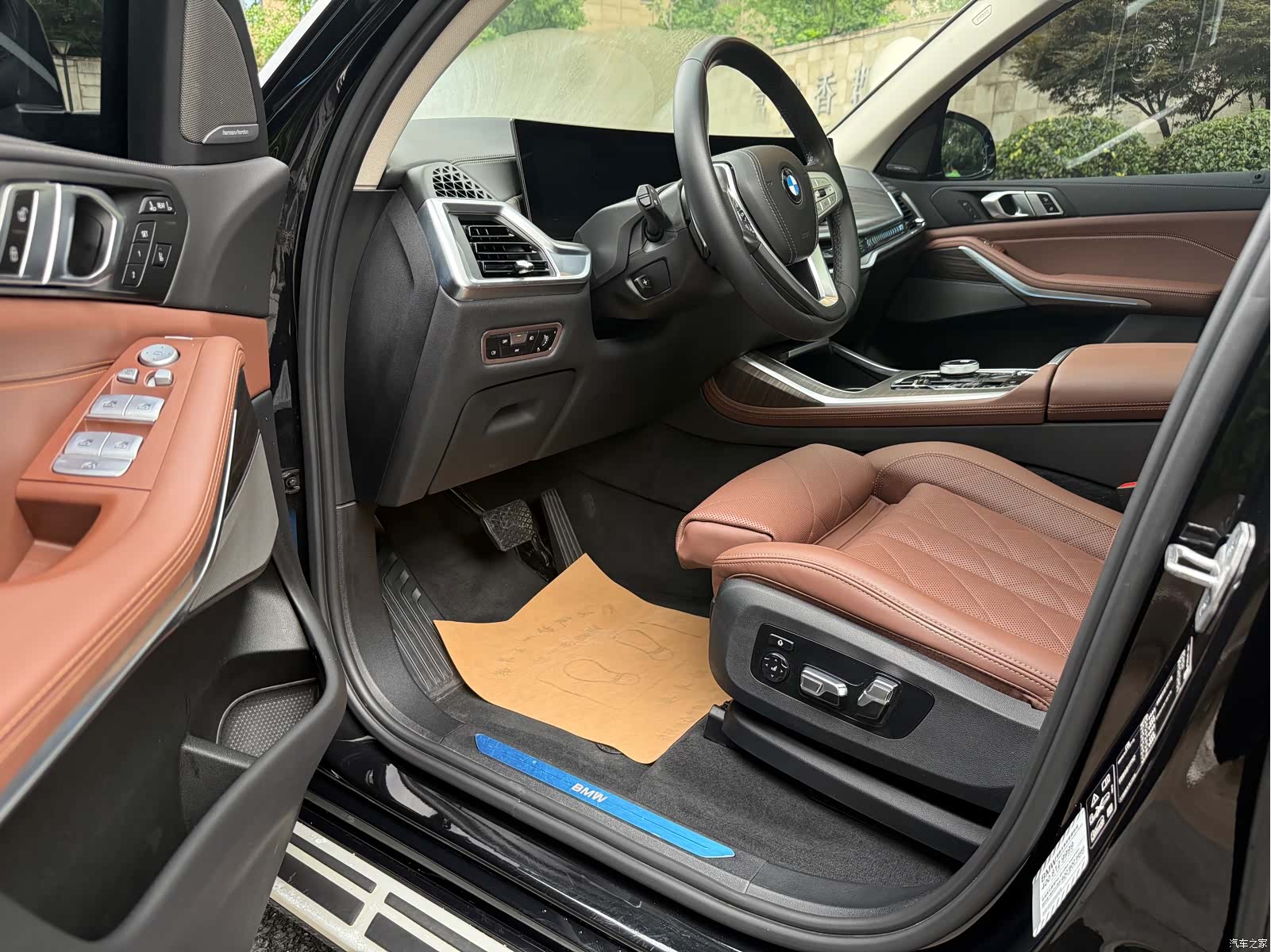 BMW X7, 2023 все фото