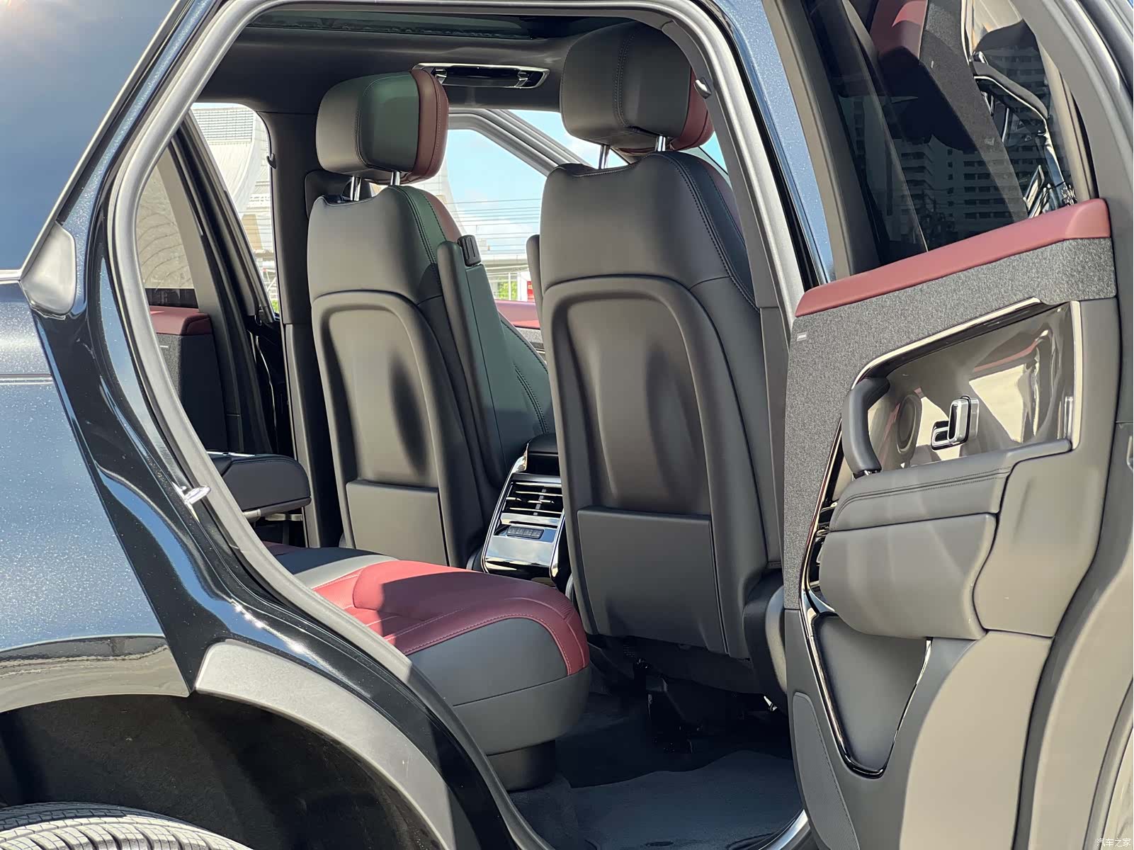 Land Rover Range Rover, 2026 7