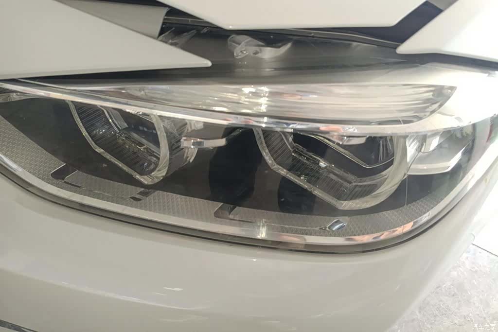BMW 3 Series, 2017 все фото