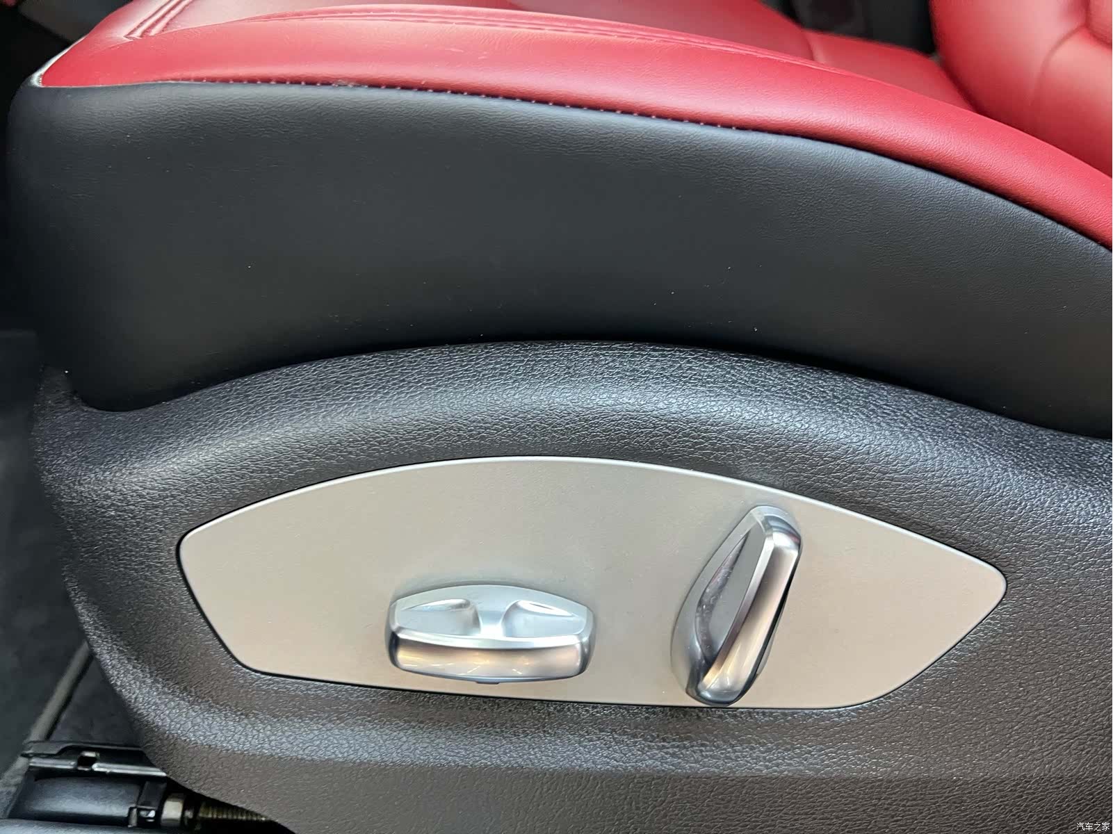 Porsche Macan, 2020 все фото