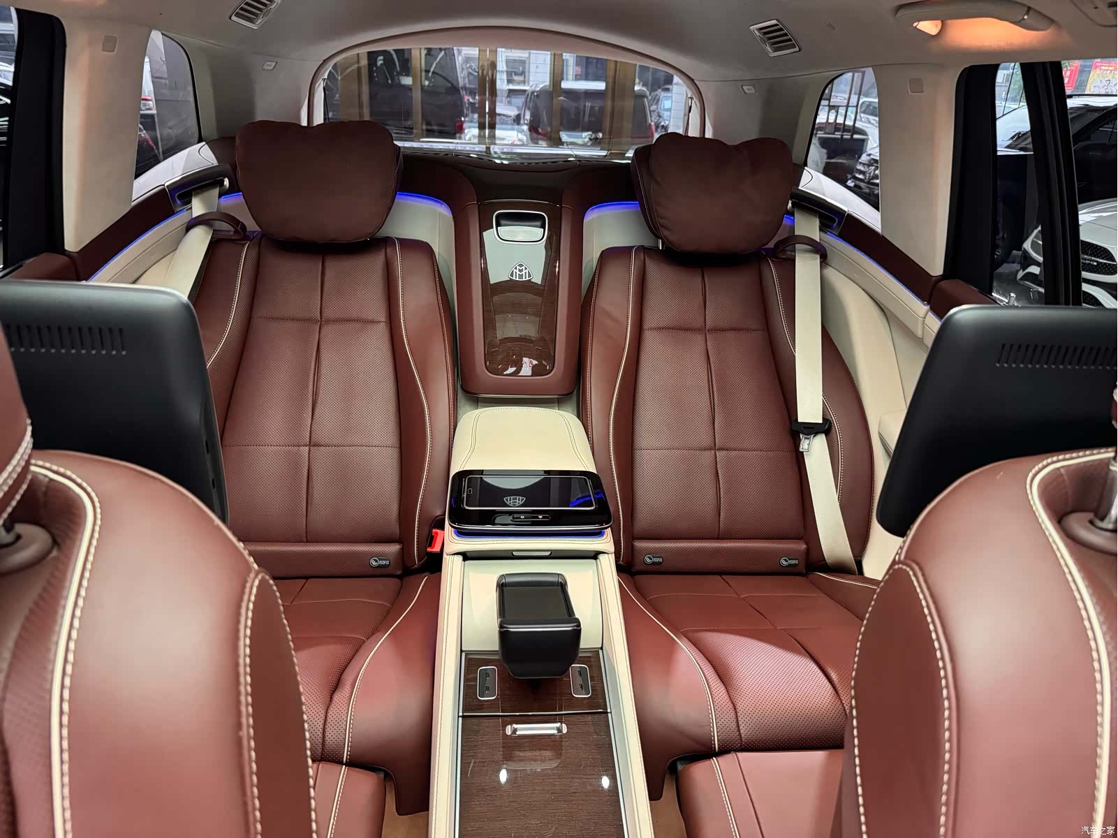 Maybach GLS, 2022 17