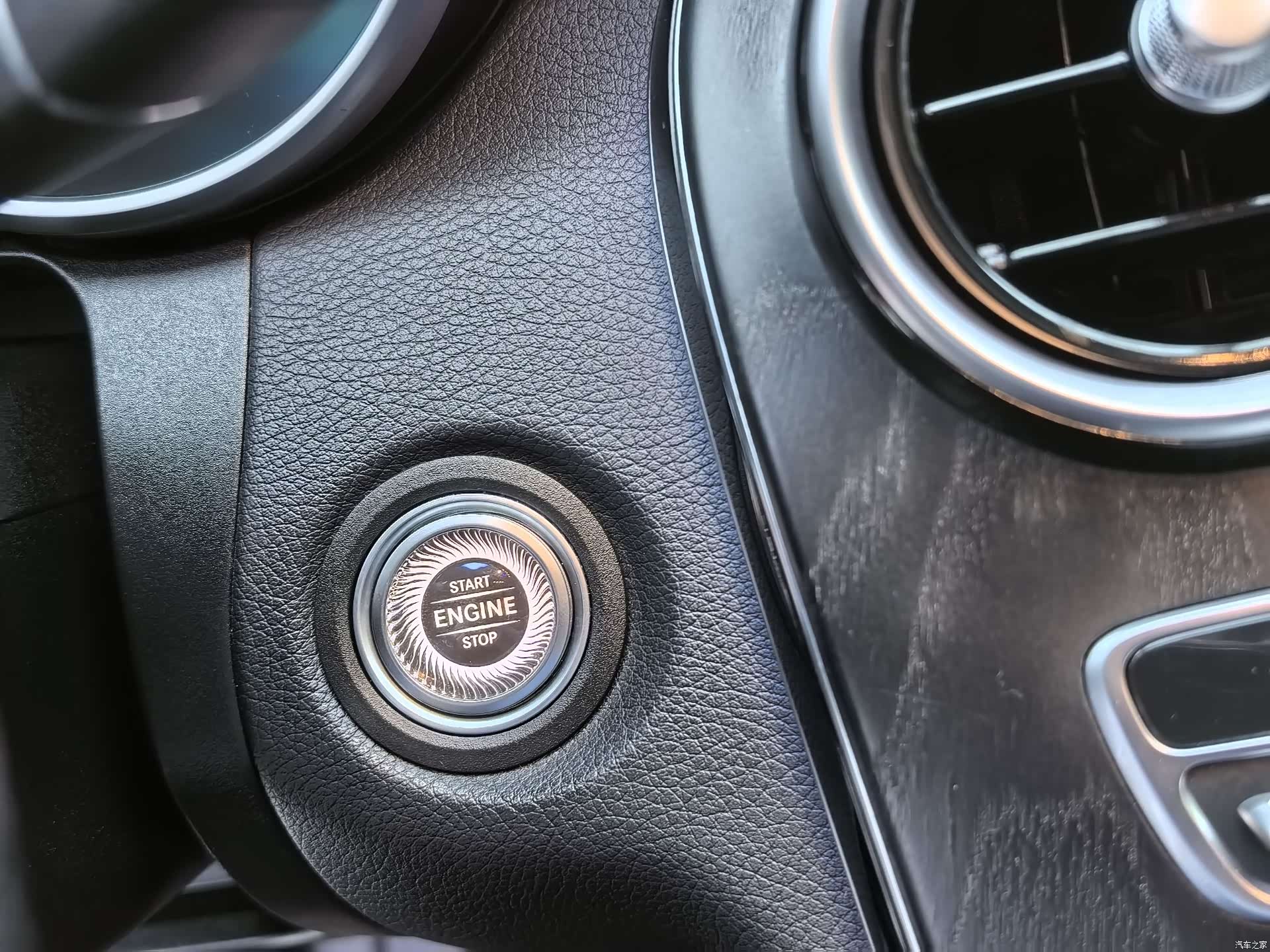 Mercedes-Benz C-Class, 2020 17