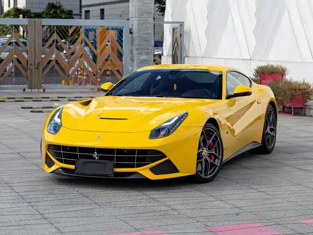 Ferrari F12berlinetta 2015 — купить из Китая под заказ
