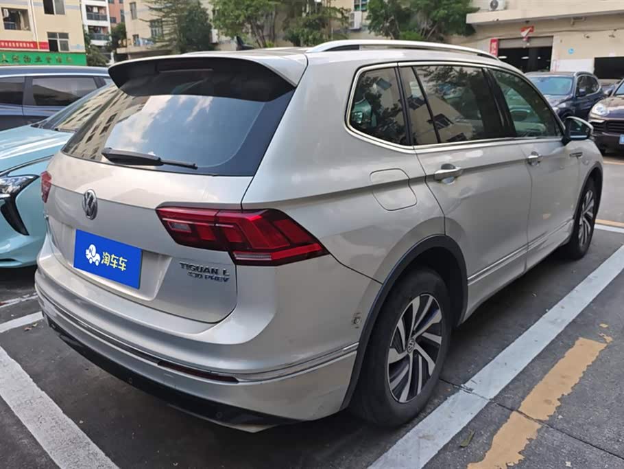 Volkswagen Tiguan L