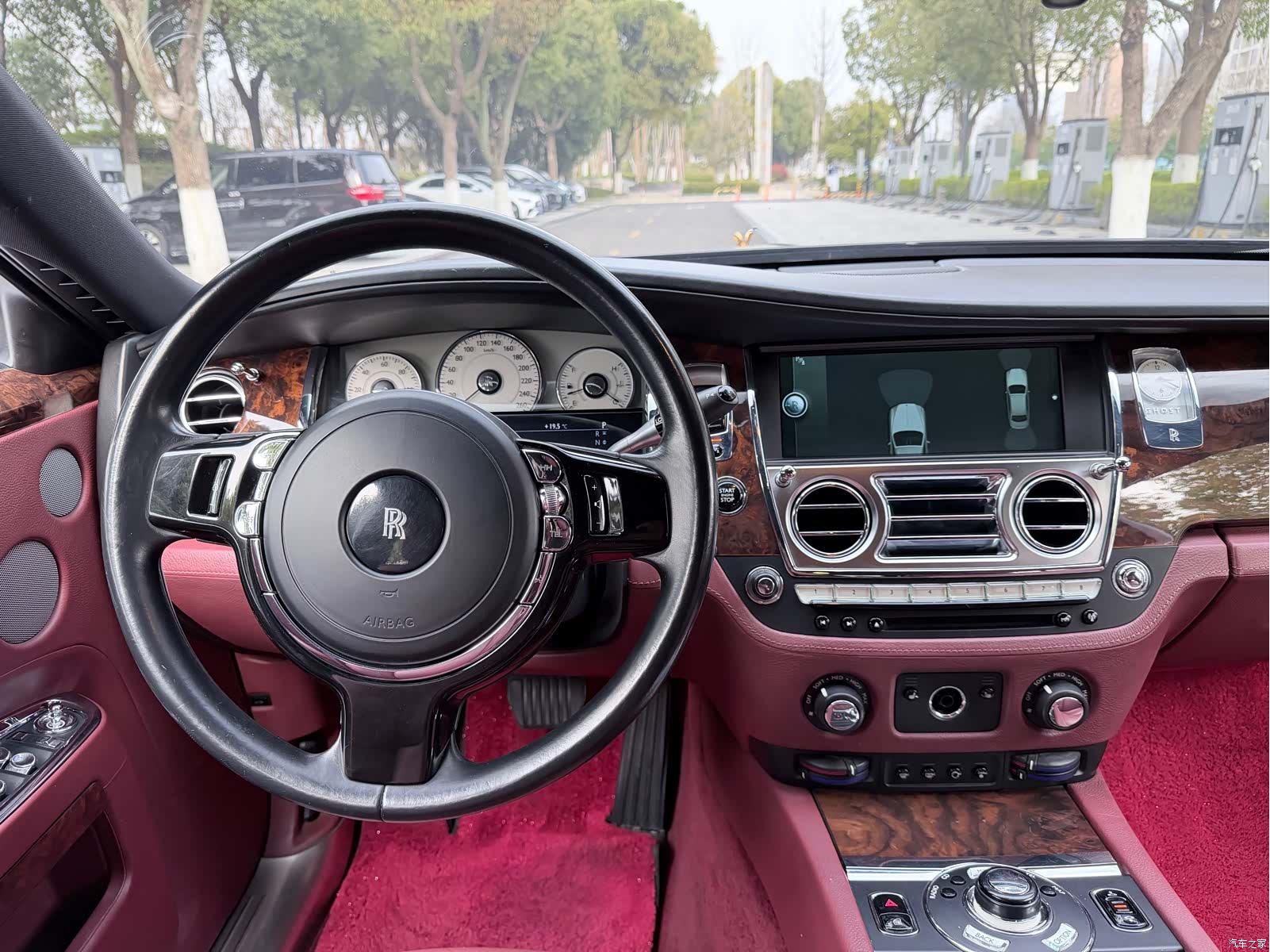 Rolls-Royce Ghost, 2017 11